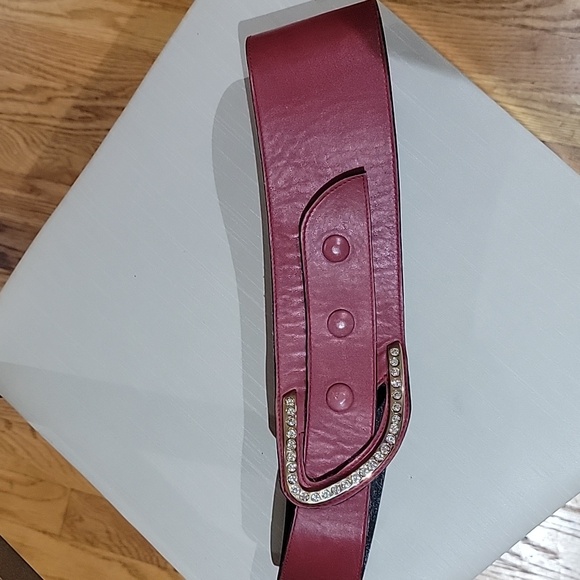 LEO ISBA Belt with Rhinestone Buckle - Picture 9 of 10